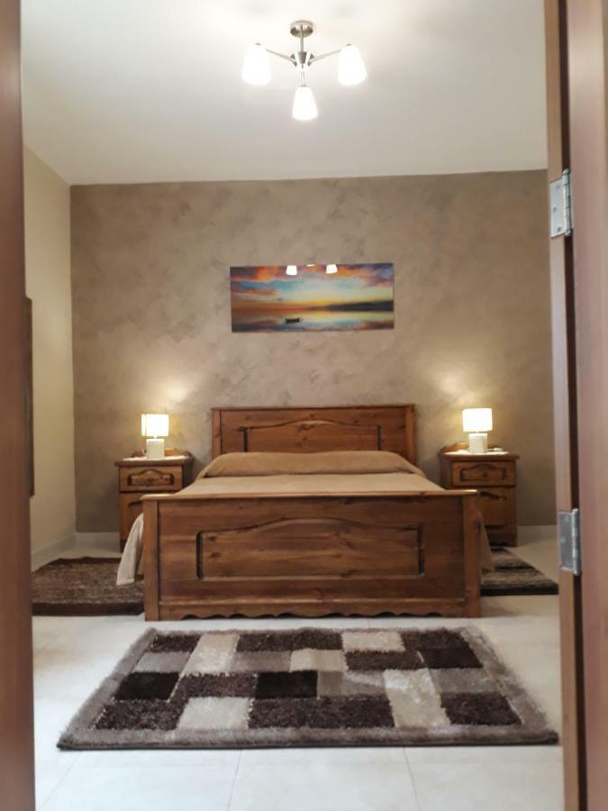 Grazzja Traditional Apartment Żabbar Kültér fotó